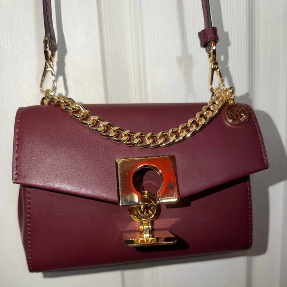 ✨Gorgeous Michael Kors Lita Crossbody✨ - Picture 2 of 7